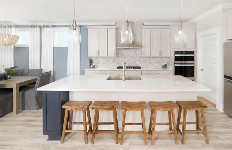 Beautiful Open Kitchen, perfect for entertaining