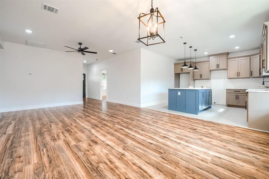 Spacious, unfurnished interior of a new home in , Garland (Image 20). Spacious, unfurnished interior of a new home in , Garland (Image 20).