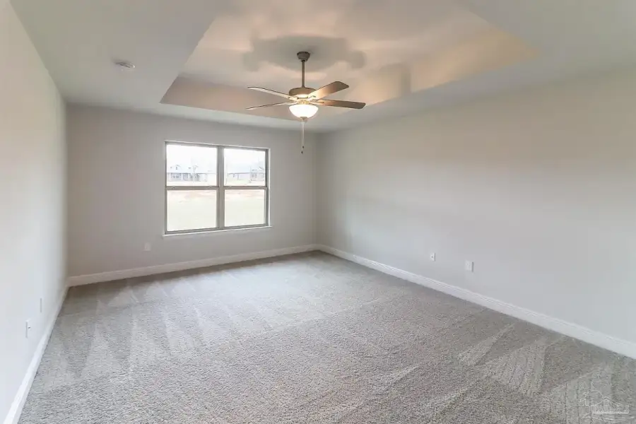 Spacious, unfurnished interior of a new home in Spring Hill, Spring Hill (Image 16).