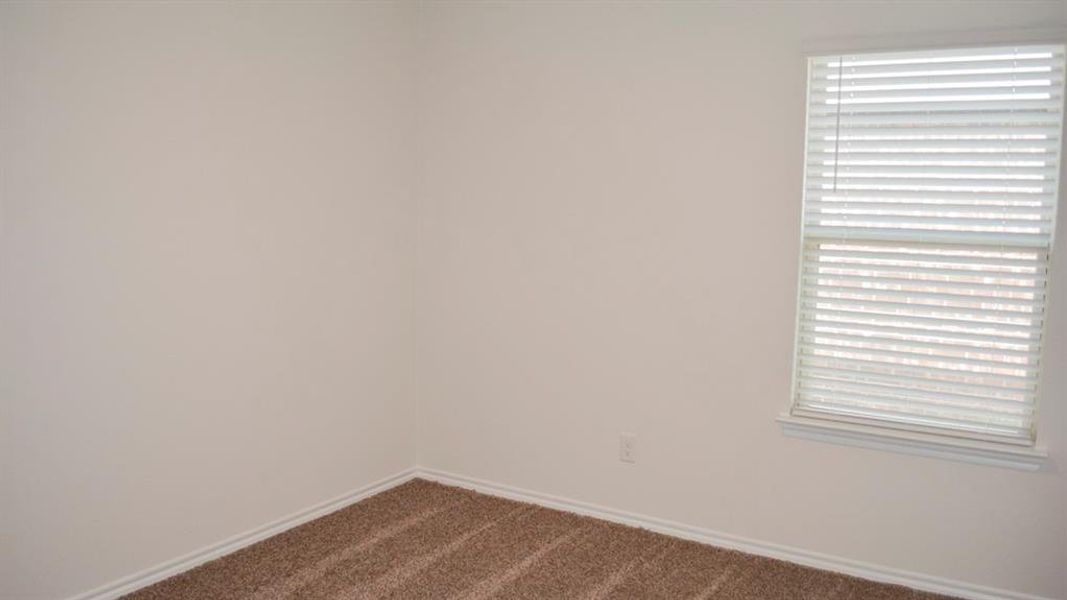Spacious, unfurnished interior of a new home in Forestbrook Estates, Paris (Image 17). Spacious, unfurnished interior of a new home in Forestbrook Estates, Paris (Image 17).