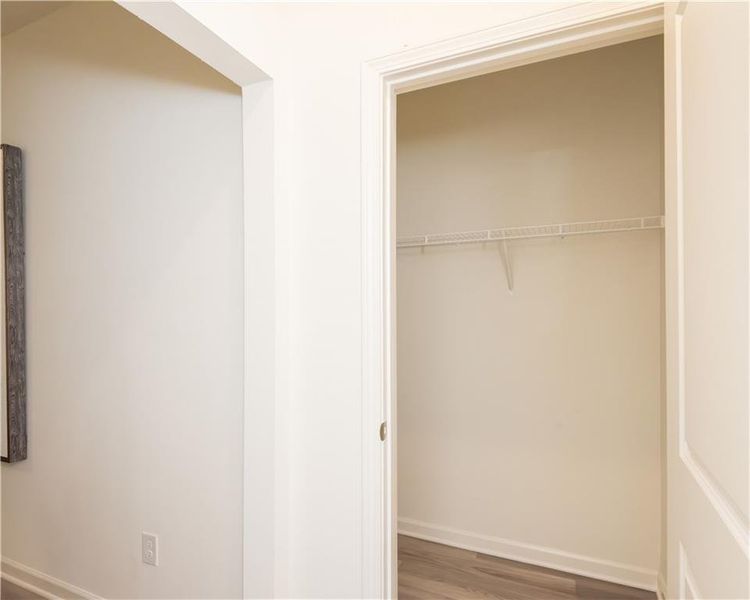 Spacious, unfurnished interior of a new home in Shoals Crossing, Conyers (Image 22). Spacious, unfurnished interior of a new home in Shoals Crossing, Conyers (Image 22).