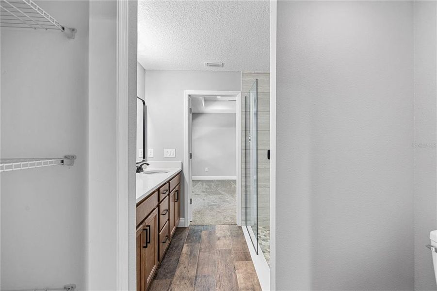 Furnished interior view inside a new home in , Lake Panasoffkee (Image 9).