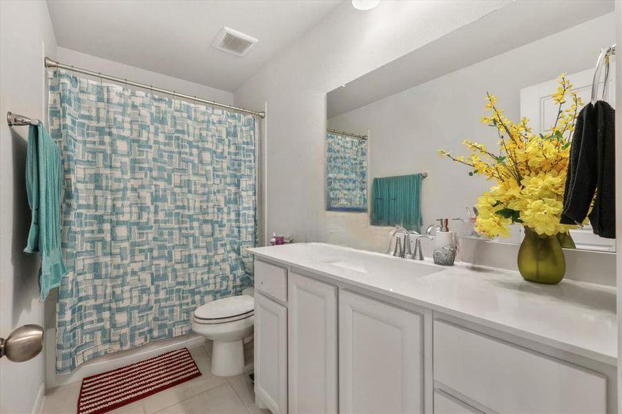 Furnished interior view inside a new home in Aubrey Creek Estates, Aubrey (Image 7). Furnished interior view inside a new home in Aubrey Creek Estates, Aubrey (Image 7).