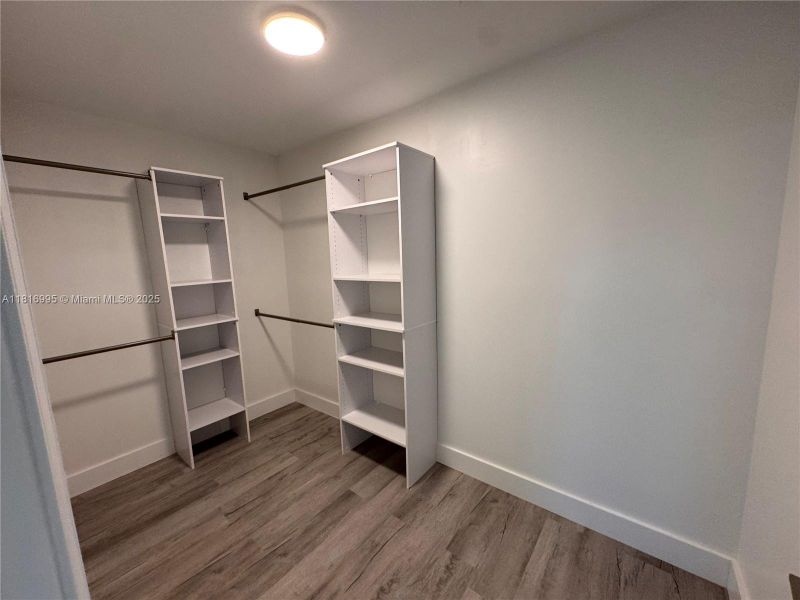 MASTER CLOSET MASTER CLOSET