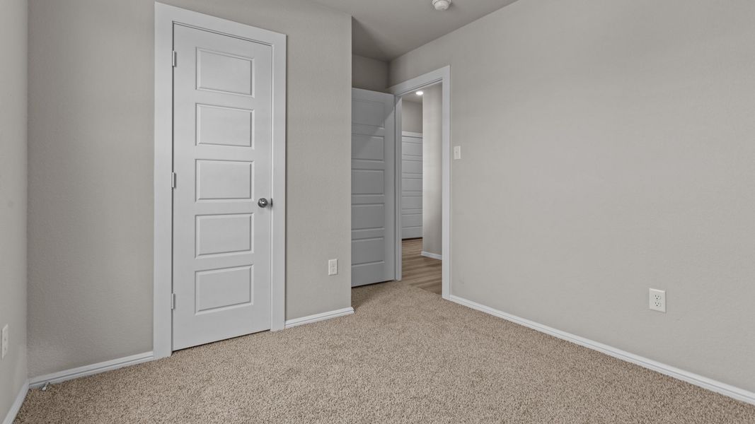 Representative unfurnished interior of a home built from the ZAVALLA by D.R. Horton in Hampton Hills, Abilene (Image 19). Representative unfurnished interior of a home built from the ZAVALLA by D.R. Horton in Hampton Hills, Abilene (Image 19).