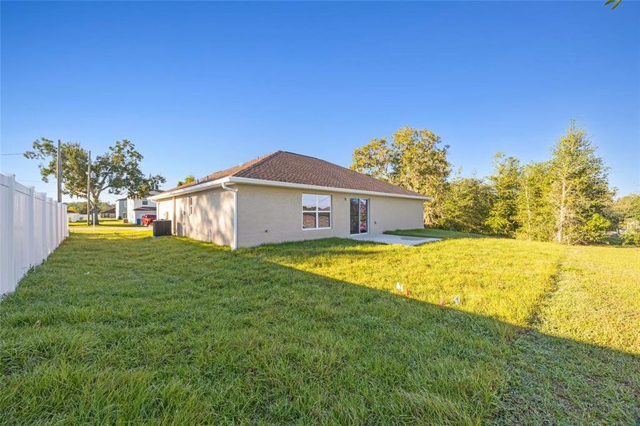 Exterior details and patio area of a home in , Brooksville (Image 4).