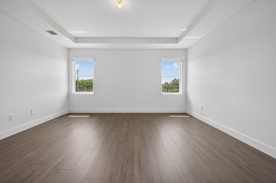 Spacious, unfurnished interior of a new home in , Davie (Image 44).