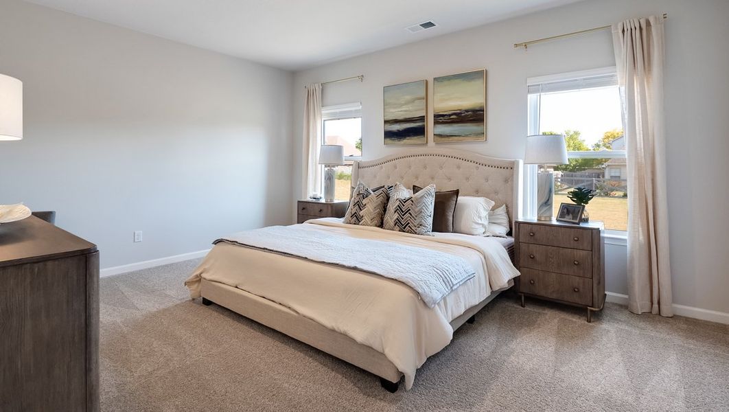 Representative furnished interior of a home built from the CAIRN by D.R. Horton in Riverwood Gardens, Oakland (Image 16).
