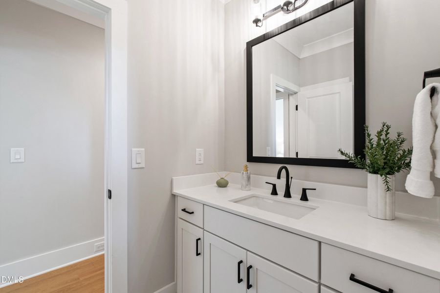 BroadleafInt-4 BroadleafInt-4