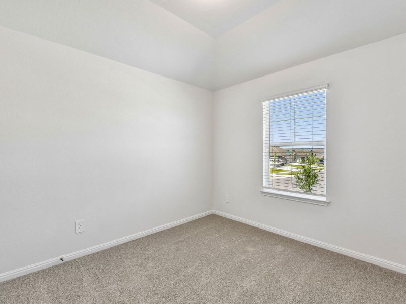 Spacious, unfurnished interior of a new home in Creekfall, Burnet (Image 11).