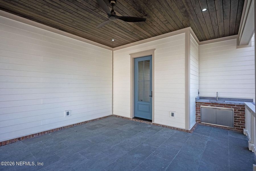 Exterior details and patio area of a home in , Jacksonville (Image 41).
