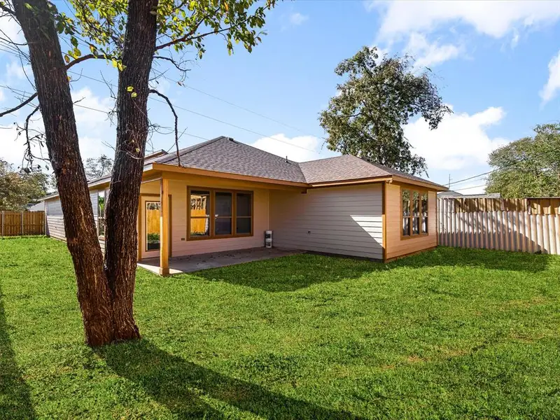 Exterior details and patio area of a home in , Fort Worth (Image 4).