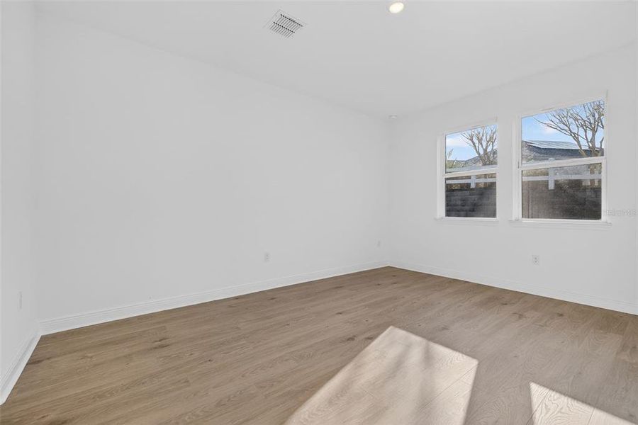 Spacious, unfurnished interior of a new home in Green Key Village, Lady Lake (Image 23). Spacious, unfurnished interior of a new home in Green Key Village, Lady Lake (Image 23).