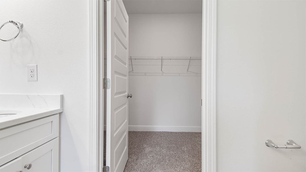 Spacious, unfurnished interior of a new home in Ashton Park Phase III, Freeport (Image 20).