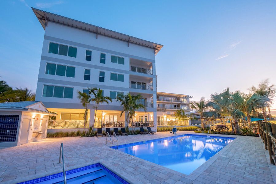 41 SW Seminole Street 305 45