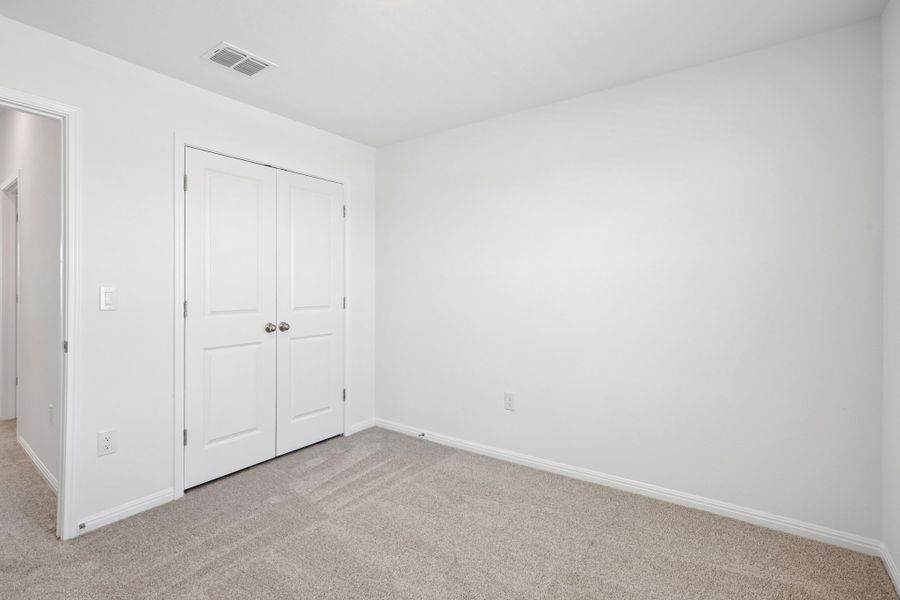 Spacious, unfurnished interior of a new home in Porter Country, Buda (Image 23). Spacious, unfurnished interior of a new home in Porter Country, Buda (Image 23).