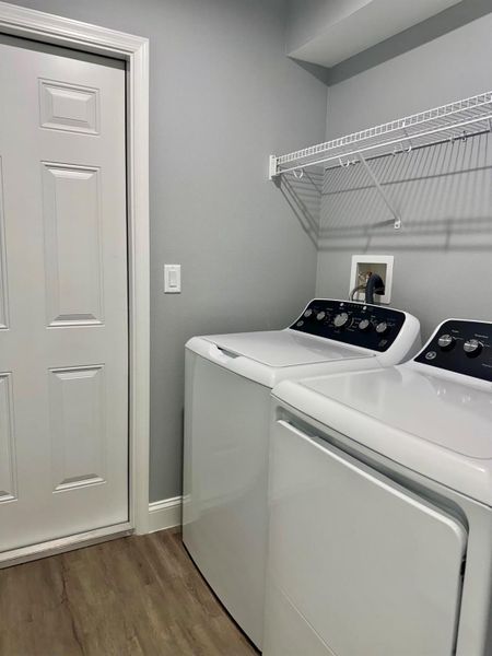 Spacious, unfurnished interior of a new home in , Okeechobee (Image 18).