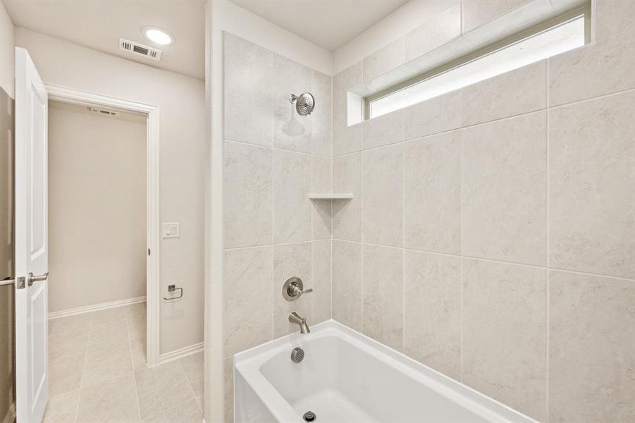 Furnished interior view inside a new home in Addison Hills, Cedar Hill (Image 10).