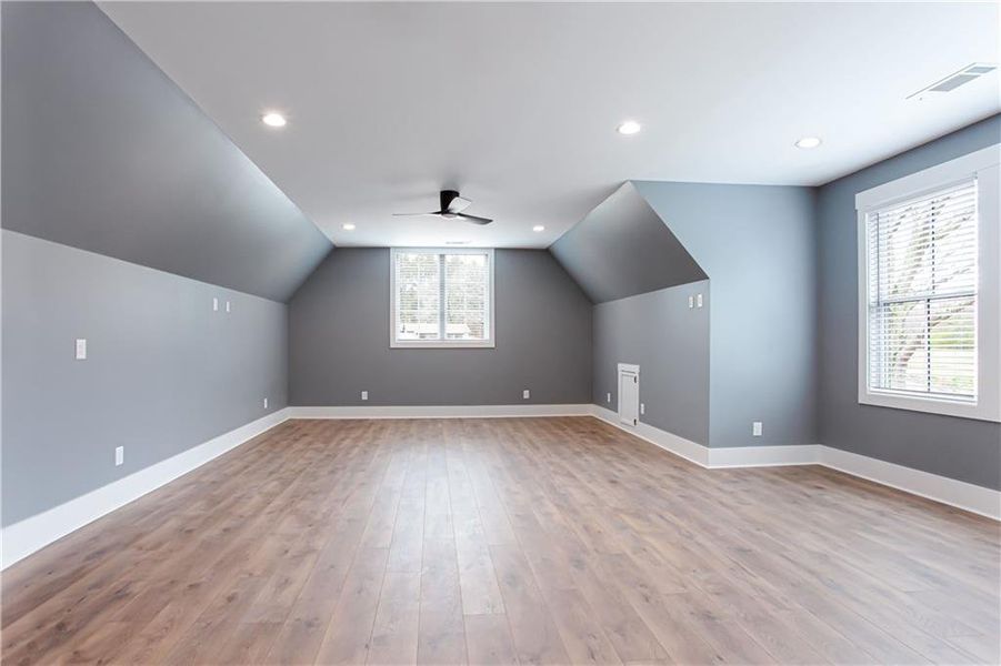 Spacious, unfurnished interior of a new home in , Acworth (Image 17).