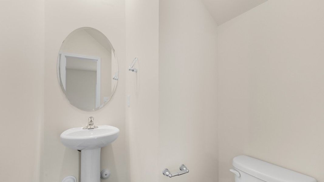 Spacious, unfurnished interior of a new home in The Estates at Edinborough, Gibsonville (Image 19).