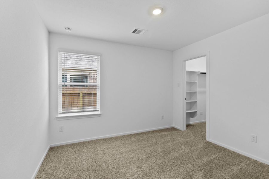 Spacious, unfurnished interior of a new home in Venetian Pines, Conroe (Image 13).