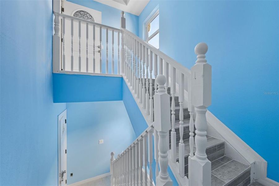 Spacious, unfurnished interior of a new home in , Bradenton Beach (Image 18).