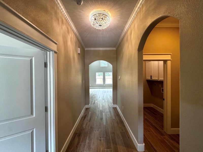 Spacious, unfurnished interior of a new home in , Beaumont (Image 16).