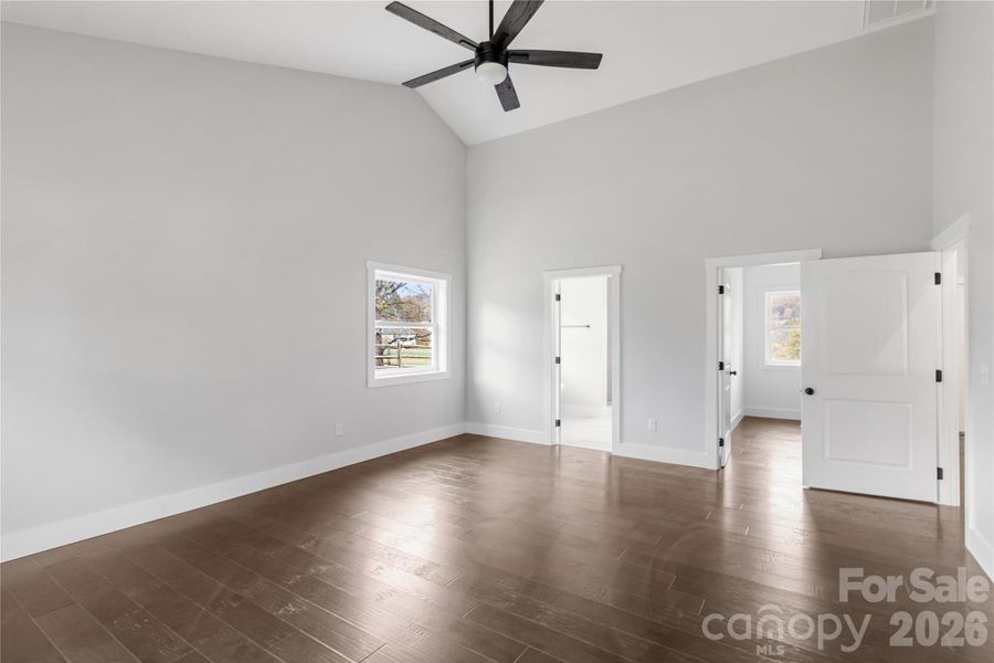 Spacious, unfurnished interior of a new home in , Mars Hill (Image 19).