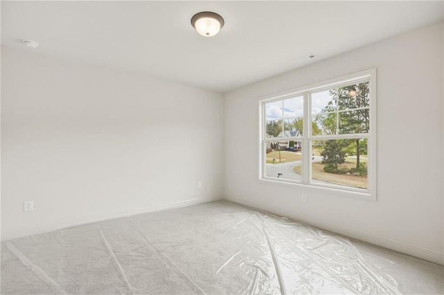 Spacious, unfurnished interior of a new home in , Dallas (Image 26).