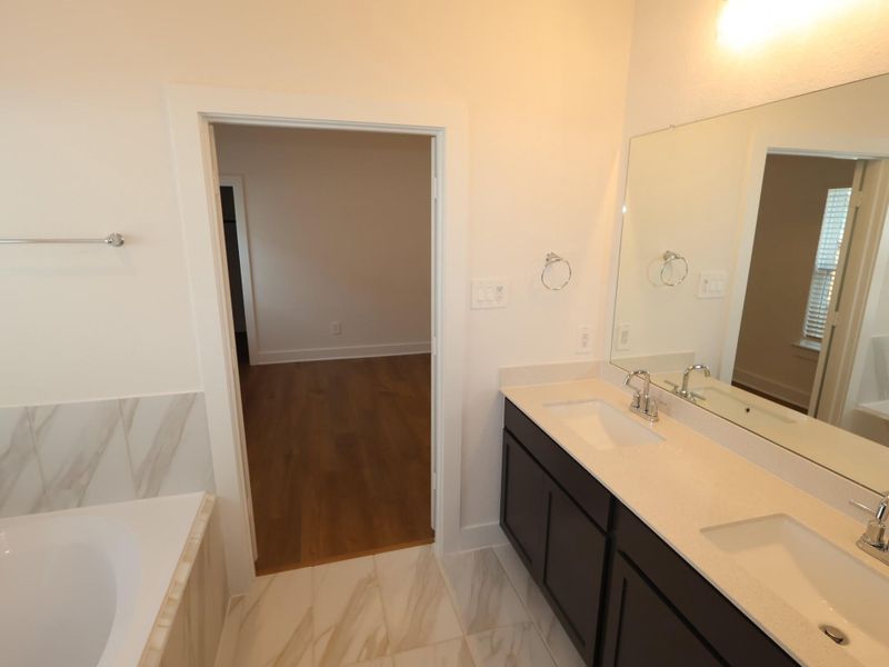 Furnished interior view inside a new home in Sorella, Tomball (Image 8). Furnished interior view inside a new home in Sorella, Tomball (Image 8).