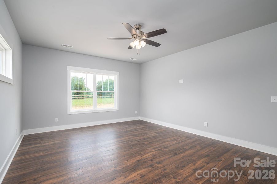 Spacious, unfurnished interior of a new home in , Maiden (Image 33).
