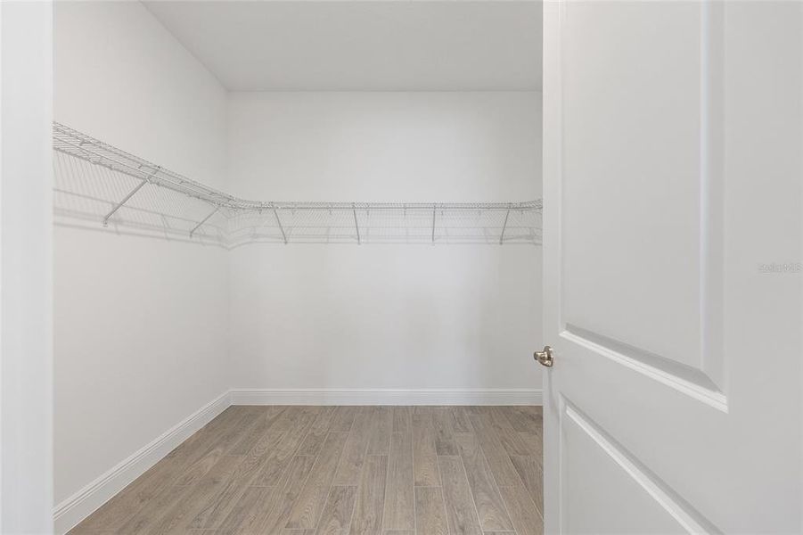 Spacious, unfurnished interior of a new home in , Ocala (Image 35).