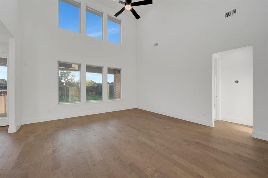 Spacious, unfurnished interior of a new home in Lilyana, Celina (Image 23).