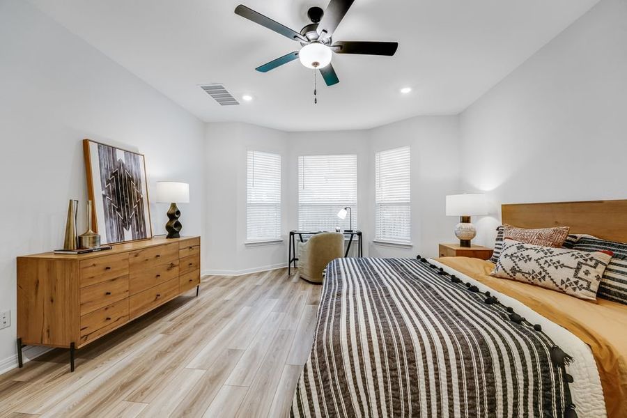 Furnished interior view inside a new home in Nolina, Georgetown (Image 15).