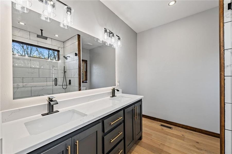 Furnished interior view inside a new home in , McCaysville (Image 17).