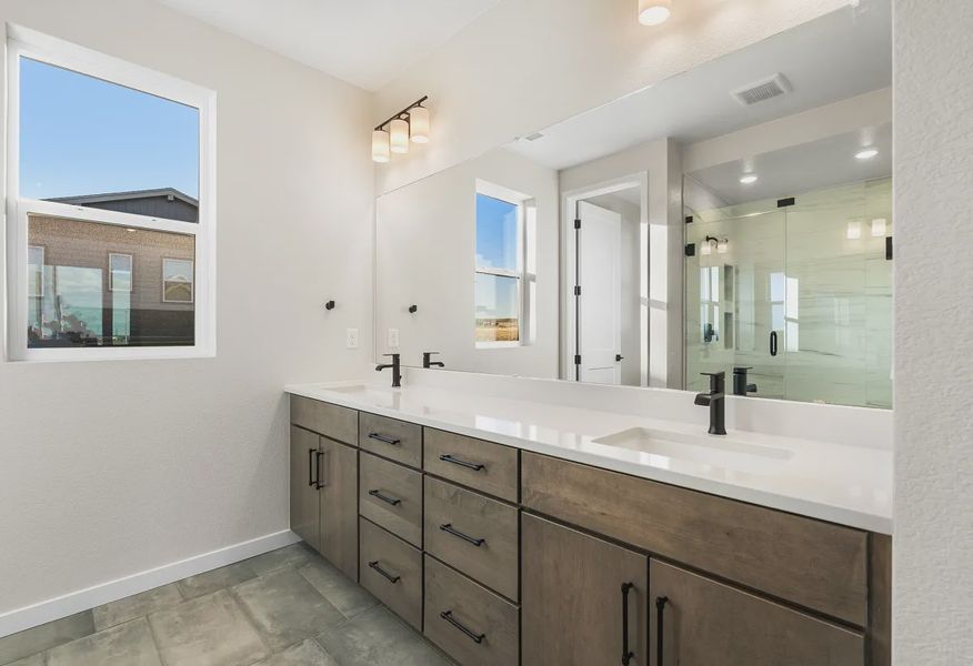 Homesite 46 Primary Bath - 15 of 20