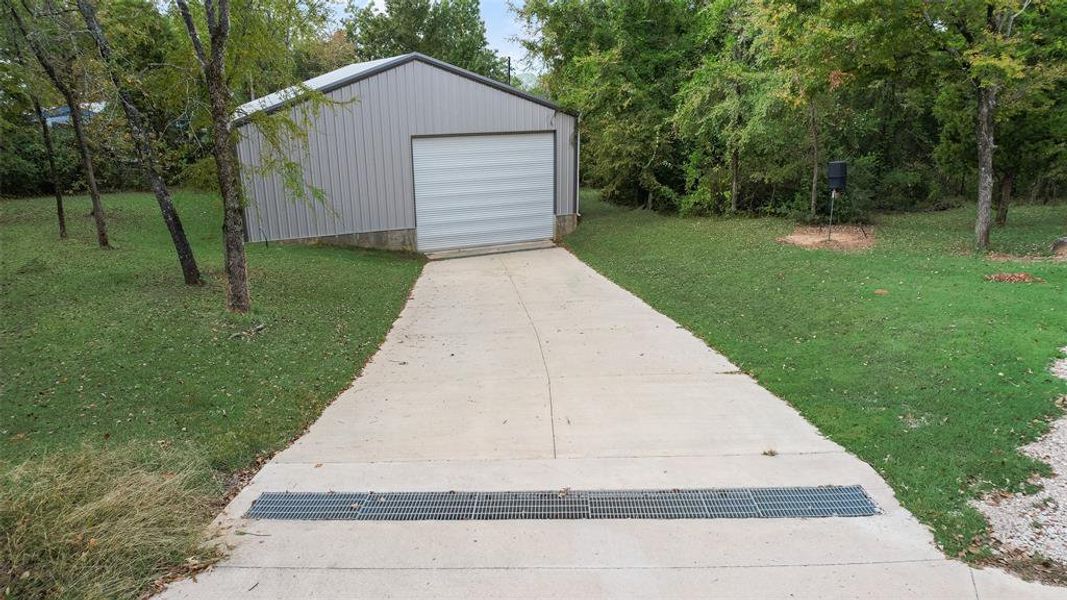 Front exterior of a new home in , Malakoff, TX, highlighting curb appeal (Image 2). Front exterior of a new home in , Malakoff, TX, highlighting curb appeal (Image 2).