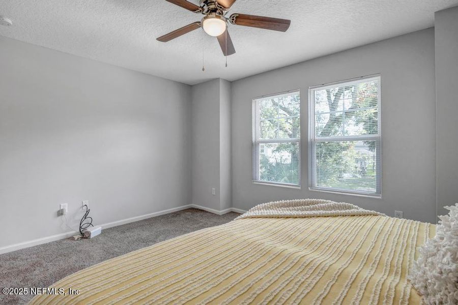 Spacious, unfurnished interior of a new home in , Jacksonville (Image 20).