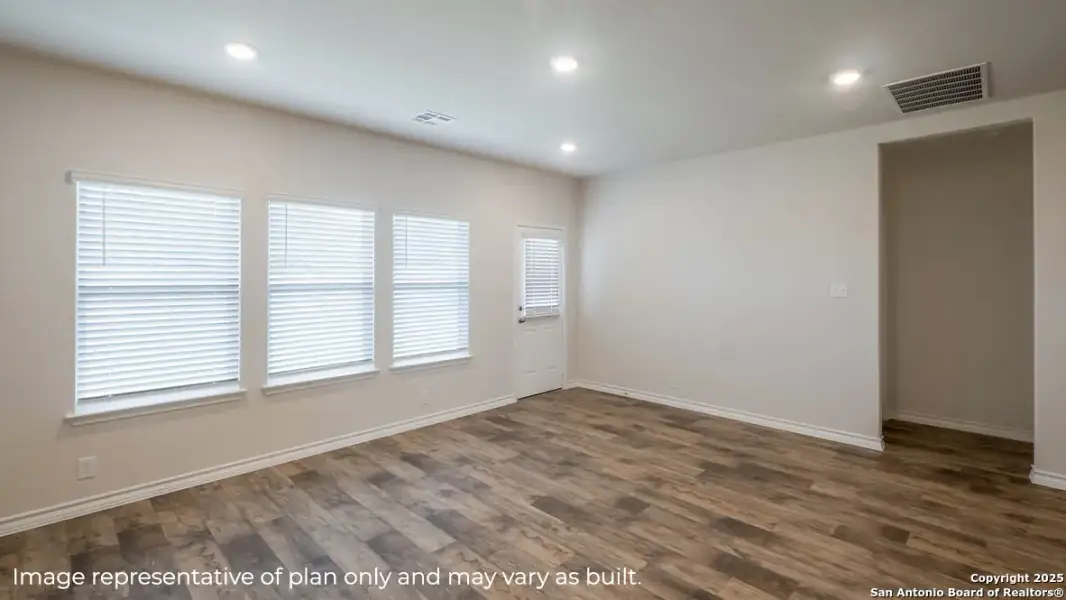 Spacious, unfurnished interior of a new home in Brookstone Creek, San Antonio (Image 14).