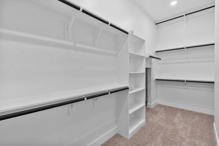 Image 31 of a home in Wildrye 45'.