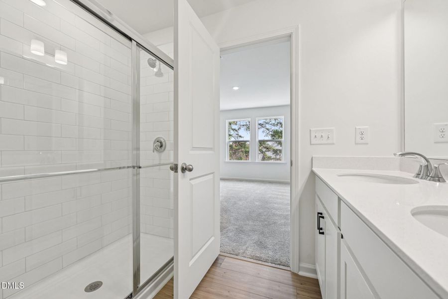 28-web-or-mls-210 Parker Lane-S0503-028