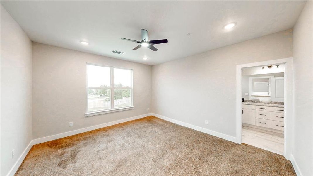 Spacious, unfurnished interior of a new home in , Denton (Image 21).