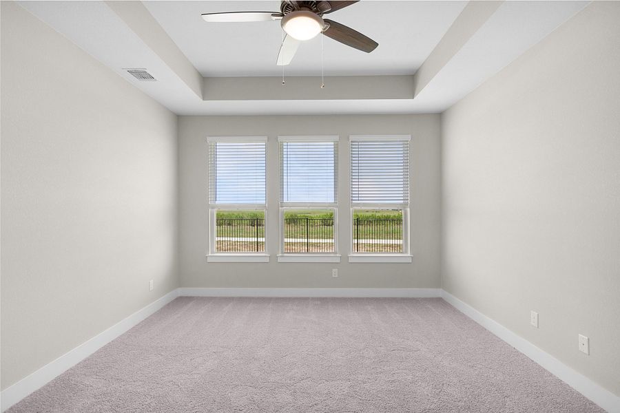 Spacious, unfurnished interior of a new home in Highland Village, Georgetown (Image 20).
