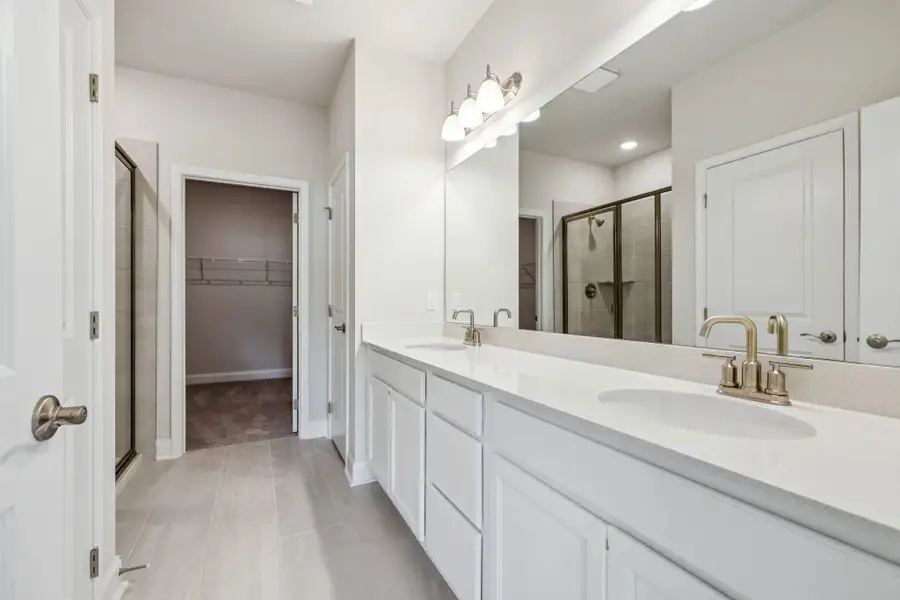 Primary Bathroom | For representation purposes only. Options and layout may vary by community and home plan. Primary Bathroom | For representation purposes only. Options and layout may vary by community and home plan.