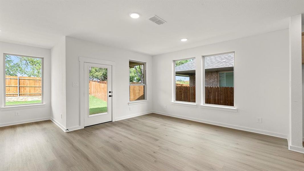 1520 Edgeway - Dining (3)