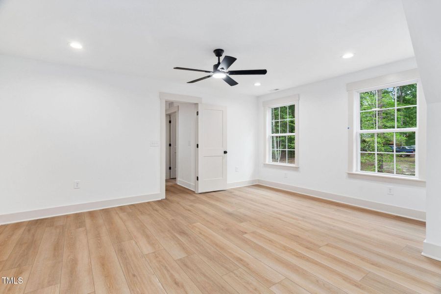 54-web-or-mls-125-oswego-dr 54-web-or-mls-125-oswego-dr