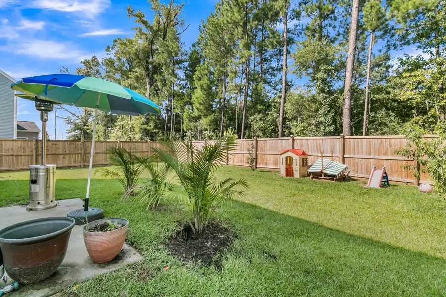 Exterior details and patio area of a home in , Moncks Corner (Image 25).