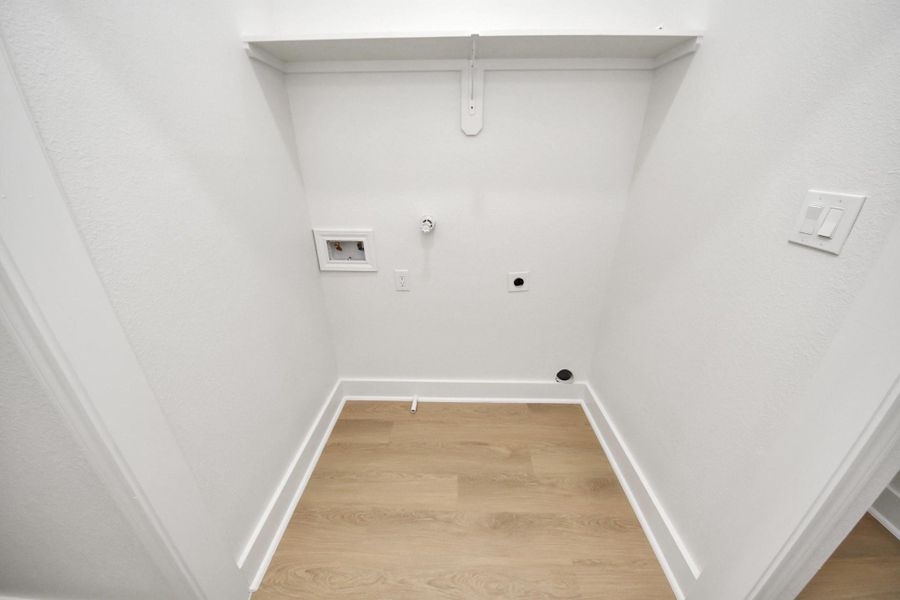 Spacious, unfurnished interior of a new home in , Houston (Image 25).