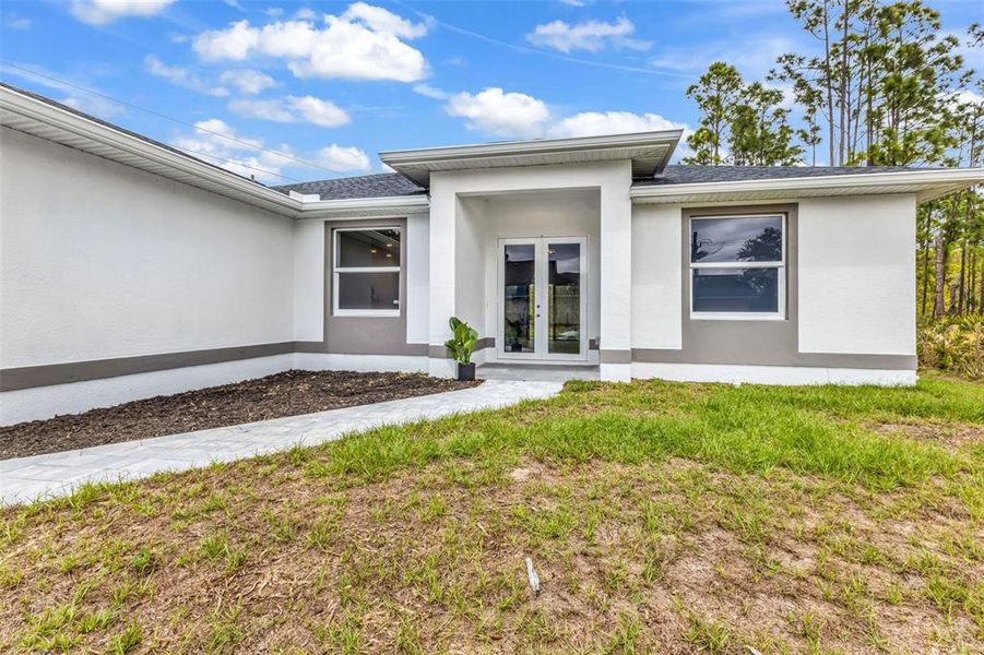 Exterior details and patio area of a home in , Punta Gorda (Image 30).