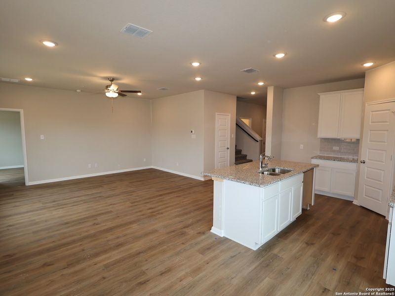 Furnished interior view inside a new home in Cinco Lakes, San Antonio (Image 8). Furnished interior view inside a new home in Cinco Lakes, San Antonio (Image 8).